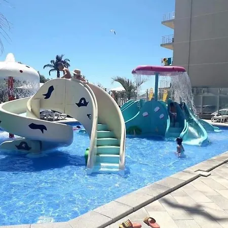 شقة Opium Alezzi Năvodari