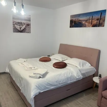 Apartment Opium Studio Alezzi Navodari