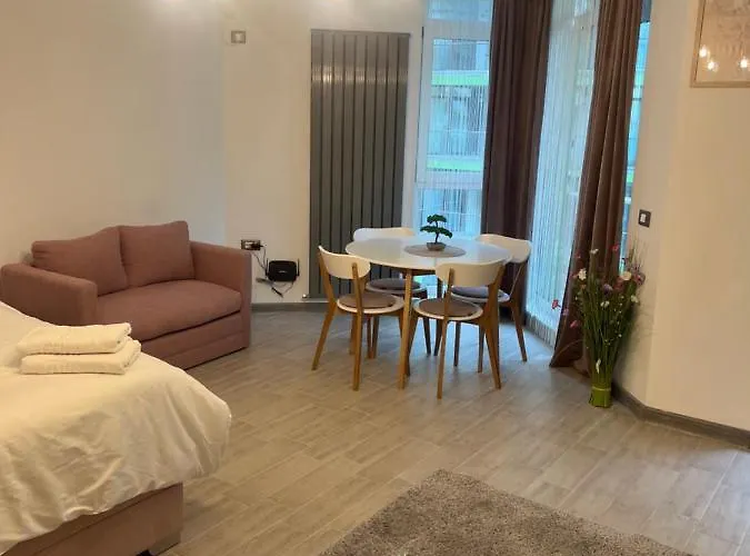 Appartement Opium Alezzi Năvodari