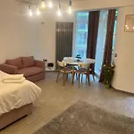 Appartamento Opium Alezzi Năvodari