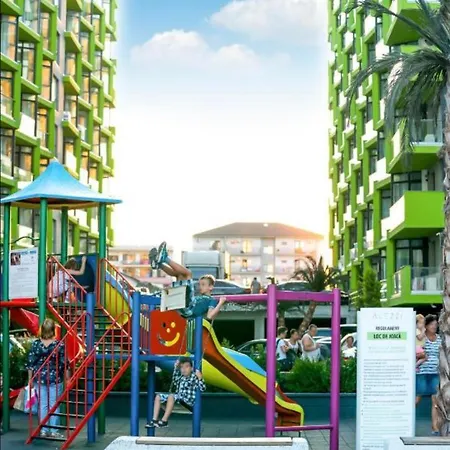 Opium Alezzi Năvodari