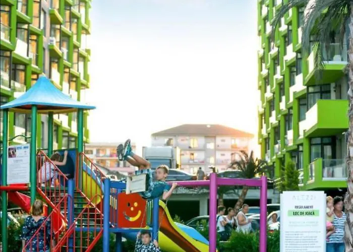 Opium Alezzi Năvodari