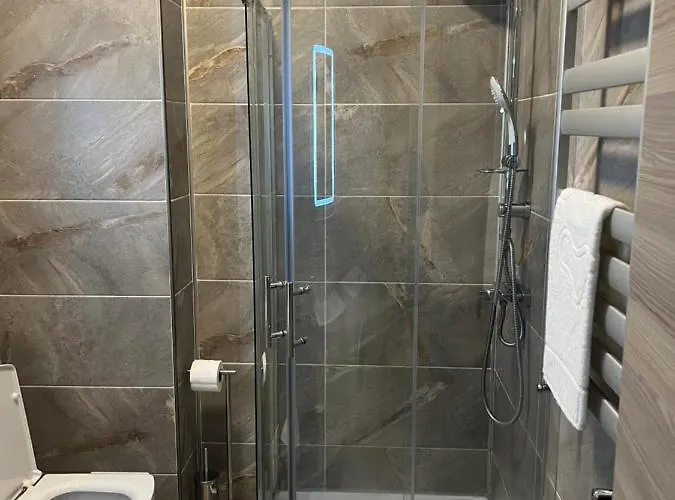 Opium Alezzi Năvodari