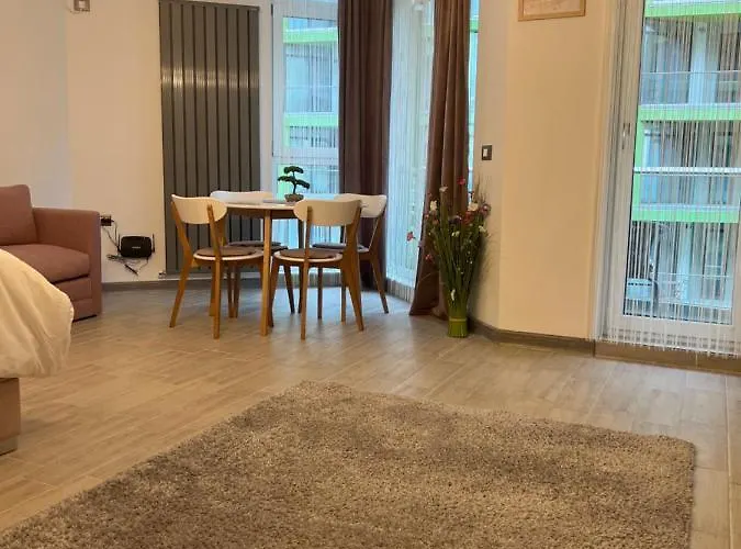 Opium Alezzi Năvodari